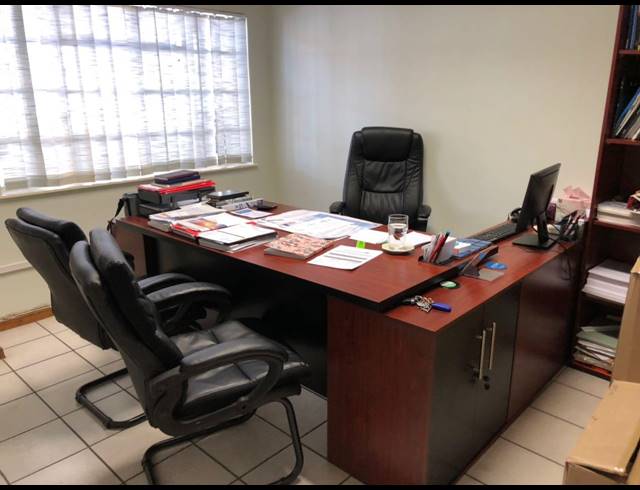 1,750M² WAREHOUSE FOR SALE IN GERMISTON SOUTH
